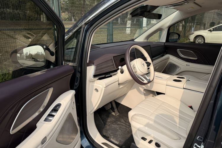 Used VOYAH Dream 2026 Model PHEV Qiankun Max Left Front Seat