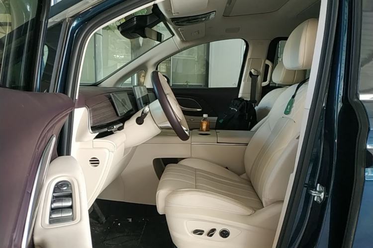 Used VOYAH Dream 2026 Model PHEV Qiankun Pro Left Front Seat