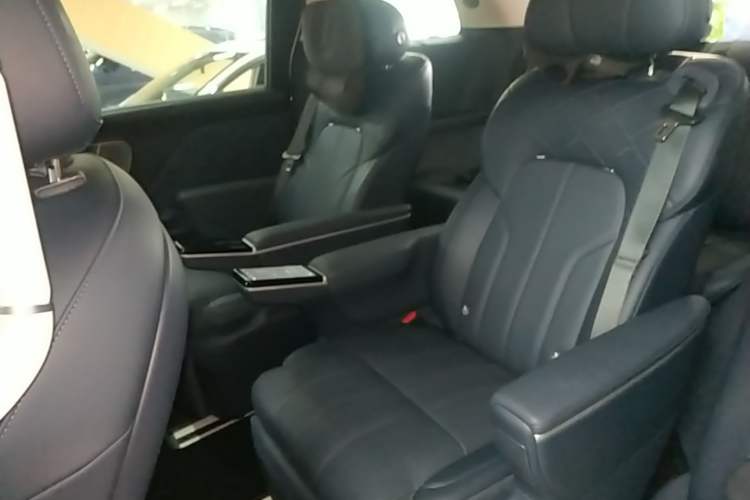 Used VOYAH Dream 2026 Model PHEV Qiankun Ultra Left Rear Seat