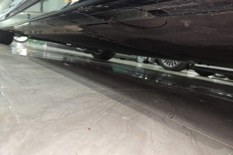 Used VOYAH Dream 2026 Model PHEV Qiankun Ultra Left Side Sill