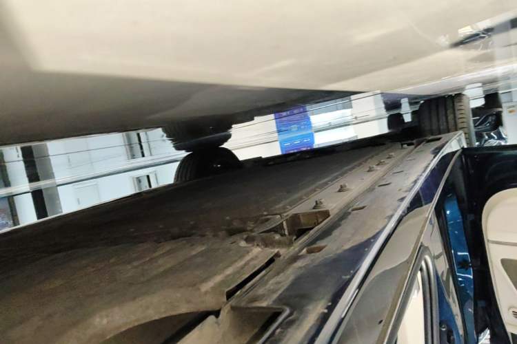 Used VOYAH Dream 2026 Model PHEV Kunpeng Pro Left Side Sill