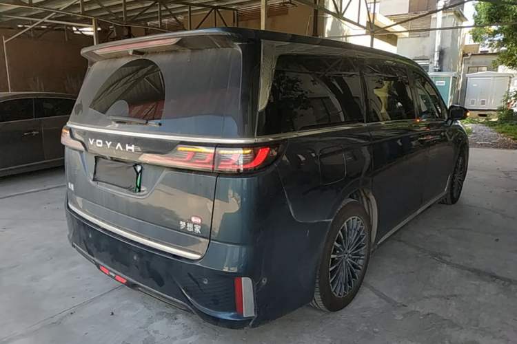 Used VOYAH Dream 2026 Model PHEV Qiankun Pro Rear Right 45 Deg