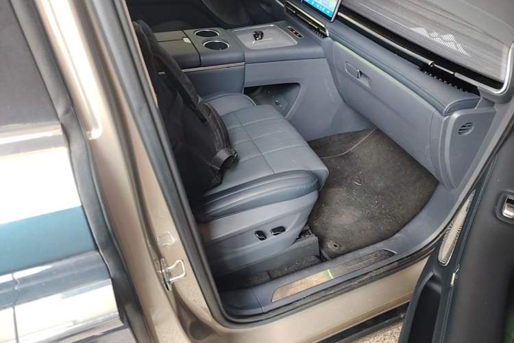 Used VOYAH Dream 2026 Model PHEV Qiankun Ultra Right Front Seat