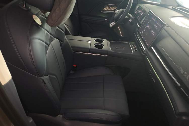 Used VOYAH Dream 2026 Model PHEV Qiankun Ultra Right Front Seat