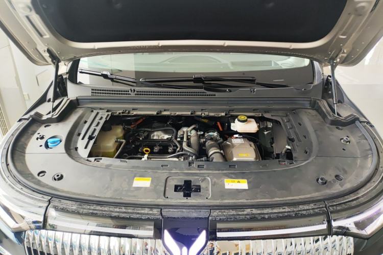 Used VOYAH Dream 2026 Model PHEV Qiankun Ultra Engine Bay