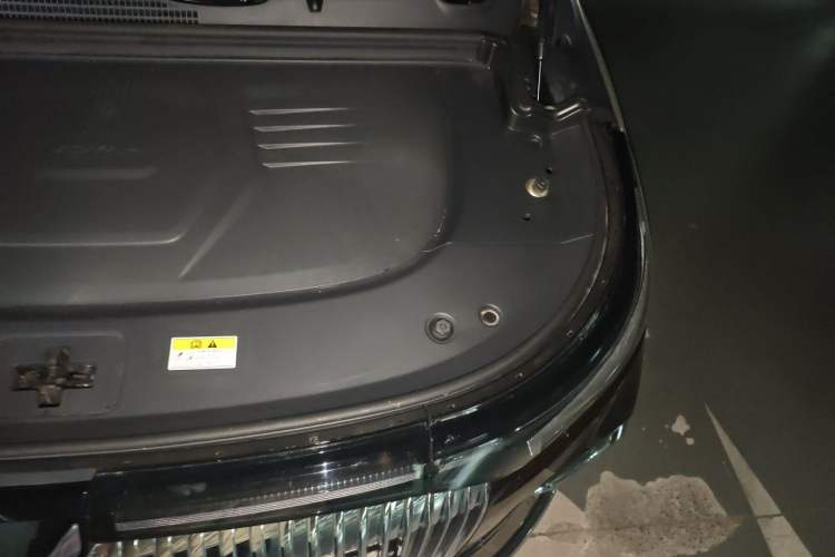 Used VOYAH Dream 2026 Model PHEV Qiankun Ultra Engine Bay Left