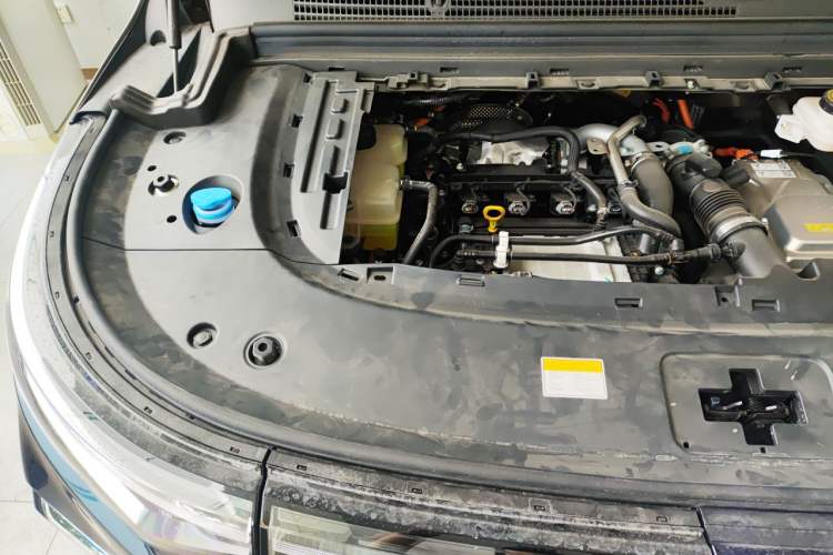 Used VOYAH Dream 2026 Model PHEV Qiankun Ultra Engine Bay Right