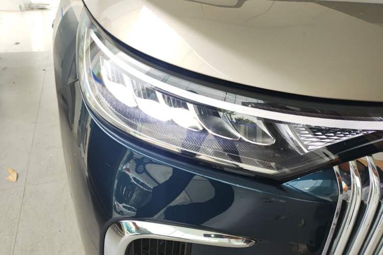 Used VOYAH Dream 2026 Model PHEV Qiankun Ultra Right Front Headlight
