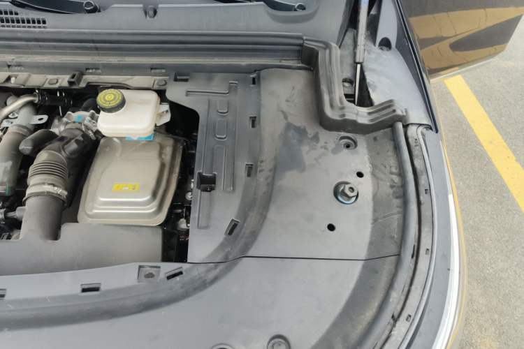 Used VOYAH Dream 2026 Model PHEV Qiankun Pro Engine Bay Left