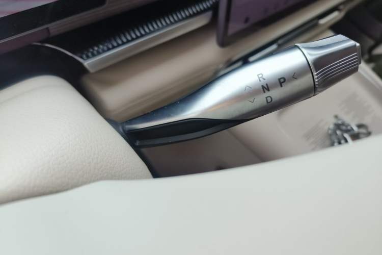 Used VOYAH Dream 2026 Model PHEV Qiankun Pro Gear Lever