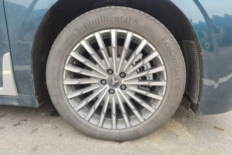 Used VOYAH Dream 2026 Model PHEV Qiankun Pro Right Front Wheel Hub