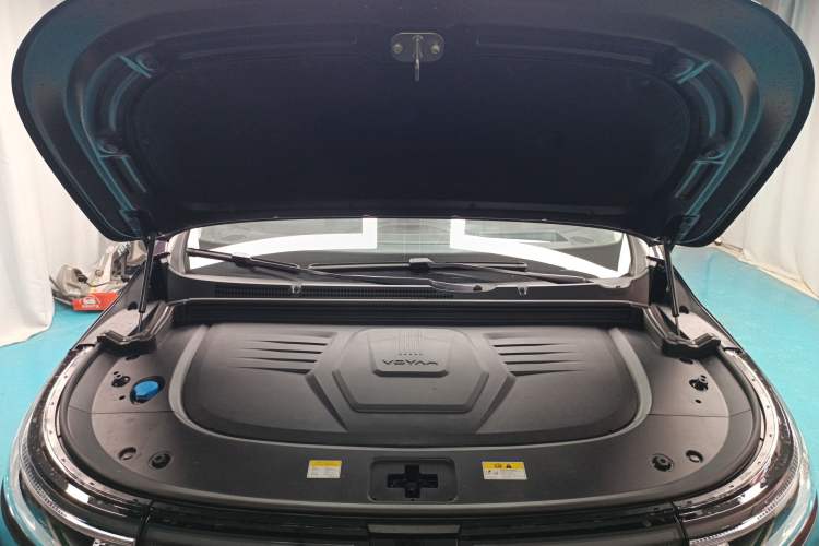 Used VOYAH Dream 2026 Model PHEV Qiankun Pro Engine Bay