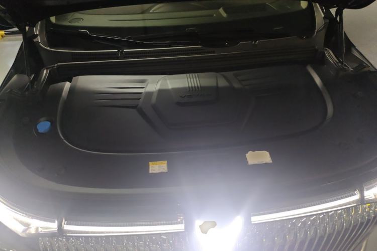 Used VOYAH Dream 2026 Model PHEV Kunpeng Pro Engine Bay