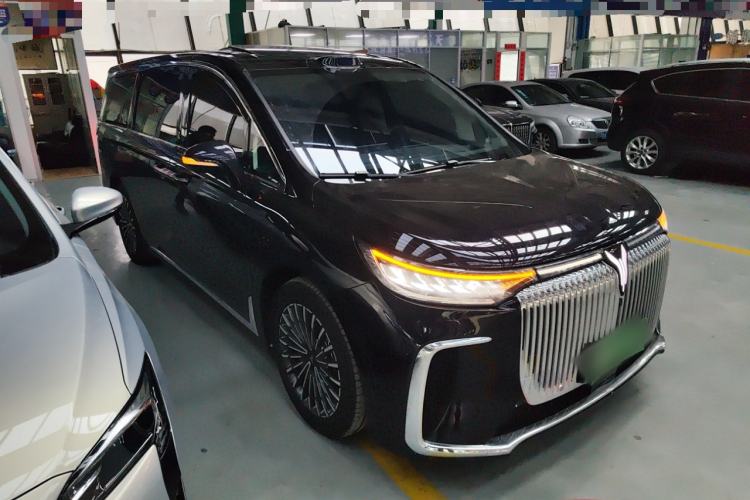 Used VOYAH Dream 2026 Model PHEV Qiankun Max Front Right 45 Deg