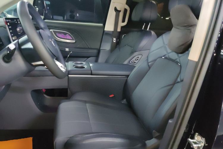 Used VOYAH Dream 2026 Model PHEV Qiankun Max Left Front Seat