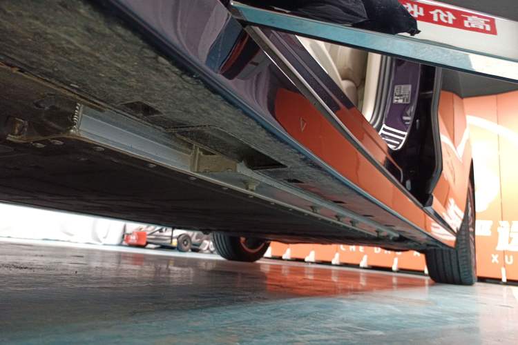 Used VOYAH Dream 2026 Model PHEV Qiankun Pro Left Side Sill