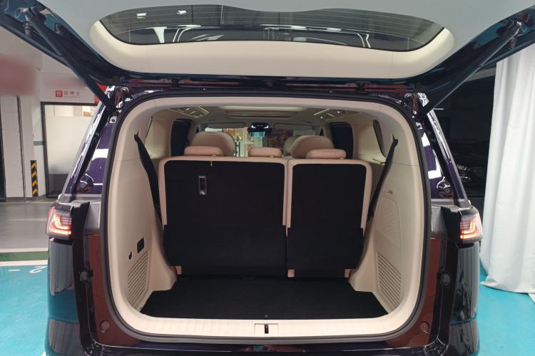 Used VOYAH Dream 2026 Model PHEV Qiankun Pro Trunk