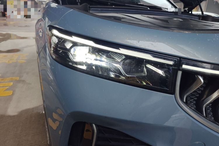 Used VOYAH FREE 2021 Two-Wheel Drive Standard Pure Electric City Edition Right Front Headlight