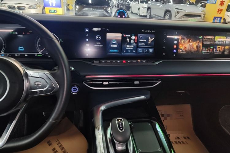 Used VOYAH FREE 2021 Four-Wheel Drive Standard Range-Extended Exclusive Luxury Package Audio And AC Panel