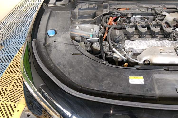 Used VOYAH FREE 2021 Four-Wheel Drive Standard Range-Extended Exclusive Luxury Package Engine Bay Right