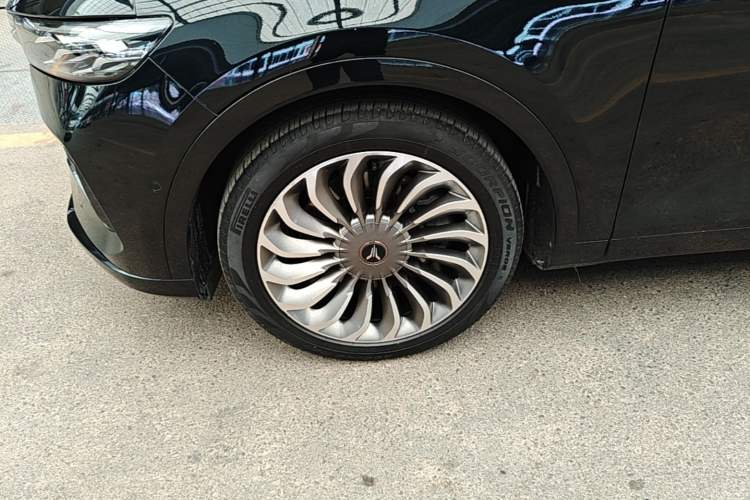 Used VOYAH FREE 2021 Four-Wheel Drive Standard Range-Extended Exclusive Luxury Package Left Front Wheel Hub