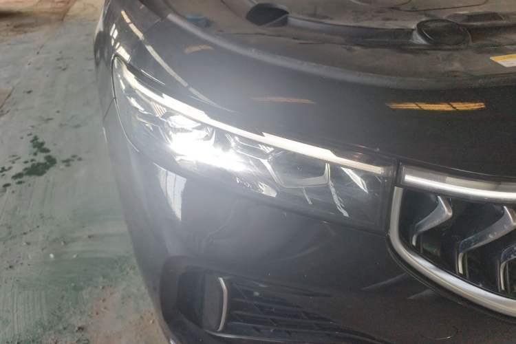 Used VOYAH FREE 2021 Four-Wheel Drive Standard Range-Extended Exclusive Luxury Package Right Front Headlight