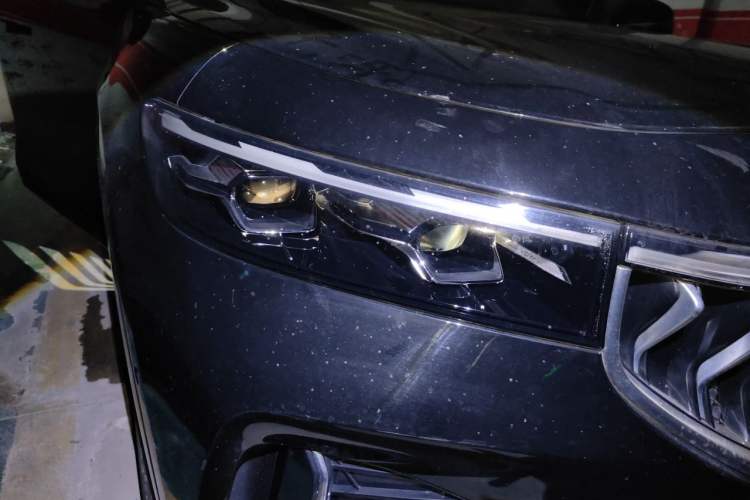 Used VOYAH FREE 2021 Four-Wheel Drive Standard Range-Extended Version Right Front Headlight