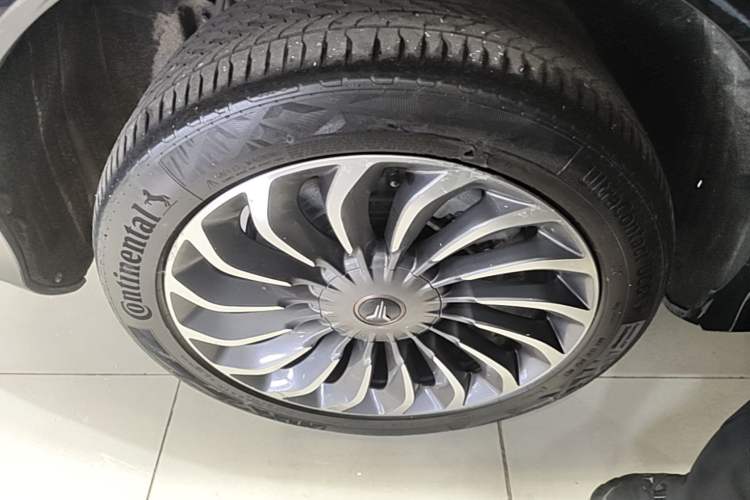 Used VOYAH FREE 2021 Four-Wheel Drive Standard Range-Extended Exclusive Luxury Package Right Rear Wheel Hub