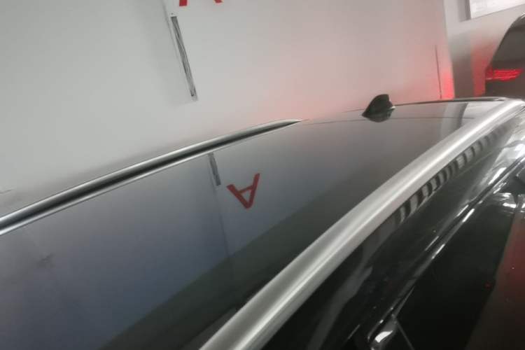 Used VOYAH FREE 2021 Four-Wheel Drive Standard Range-Extended Exclusive Luxury Package Roof