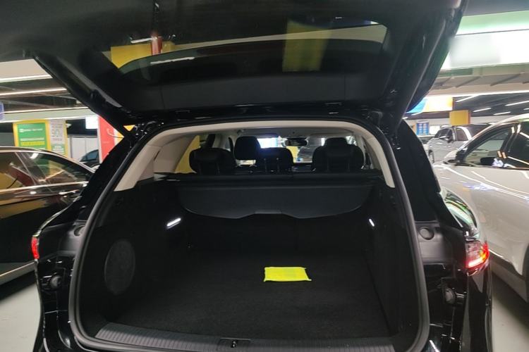 Used VOYAH FREE 2021 Four-Wheel Drive Standard Range-Extended Exclusive Luxury Package Trunk