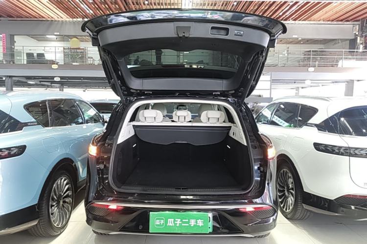 Used VOYAH FREE 2021 Four-Wheel Drive Standard Range-Extended Exclusive Luxury Package Trunk