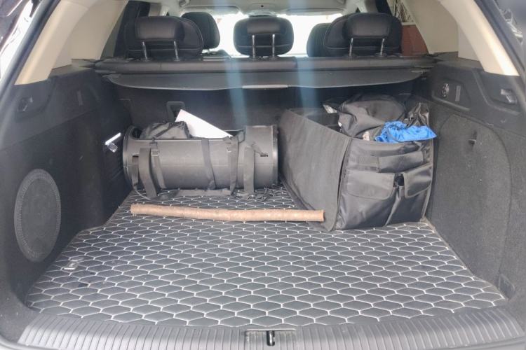 Used VOYAH FREE 2021 Four-Wheel Drive Standard Range-Extended Exclusive Luxury Package Trunk