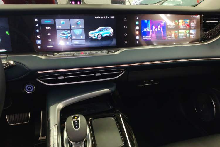 Used VOYAH FREE 2021 Four-Wheel Drive All-Electric First Edition Commemorative Edition Exclusive Luxury Package Audio And AC Panel