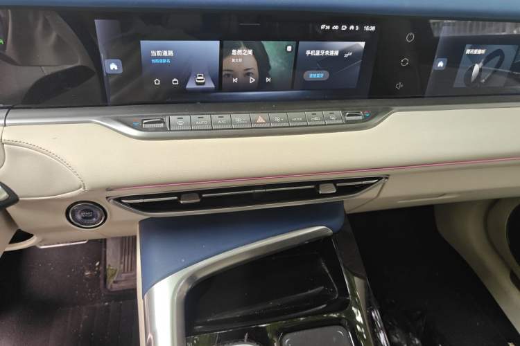Used VOYAH FREE 2021 Four-Wheel Drive Extended-Range First Edition Commemorative Edition Exclusive Luxury Package Audio And AC Panel