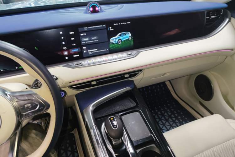 Used VOYAH FREE 2021 Four-Wheel Drive Extended-Range First Edition Commemorative Edition Exclusive Luxury Package Audio And AC Panel