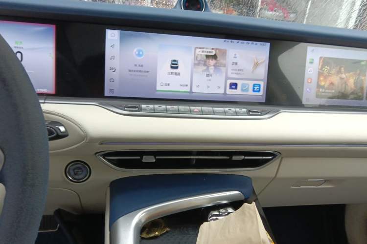 Used VOYAH FREE 2021 Four-Wheel Drive Standard Range-Extended Version Audio And AC Panel