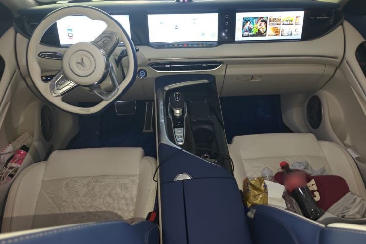 Used VOYAH FREE 2021 Four-Wheel Drive All-Electric First Edition Commemorative Edition Exclusive Luxury Package Center Console