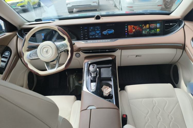 Used VOYAH FREE 2021 Four-Wheel Drive Standard All-Electric Exclusive Luxury Package Center Console