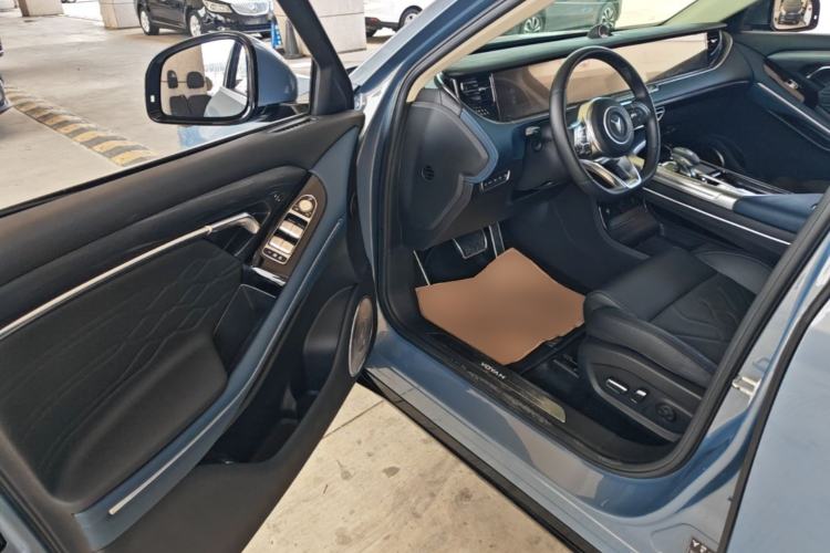 Used VOYAH FREE 2021 Four-Wheel Drive Standard Range-Extended Exclusive Luxury Package Driver Seat