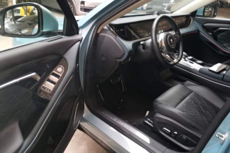 Used VOYAH FREE 2021 Two-Wheel Drive Standard Pure Electric Version Driver Seat