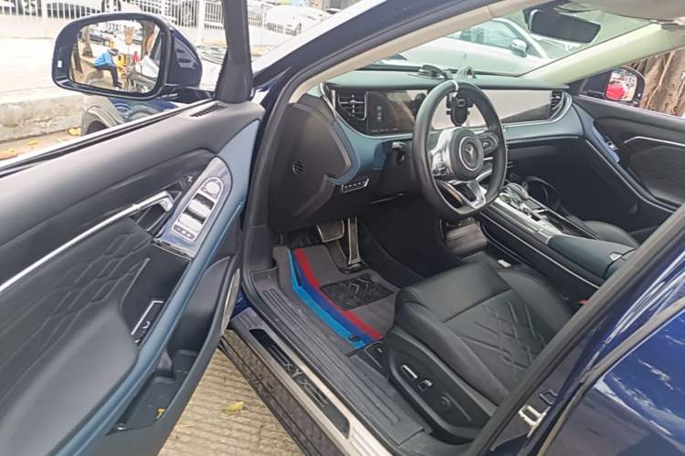 Used VOYAH FREE 2021 Four-Wheel Drive Standard Range-Extended Exclusive Luxury Package Driver Seat