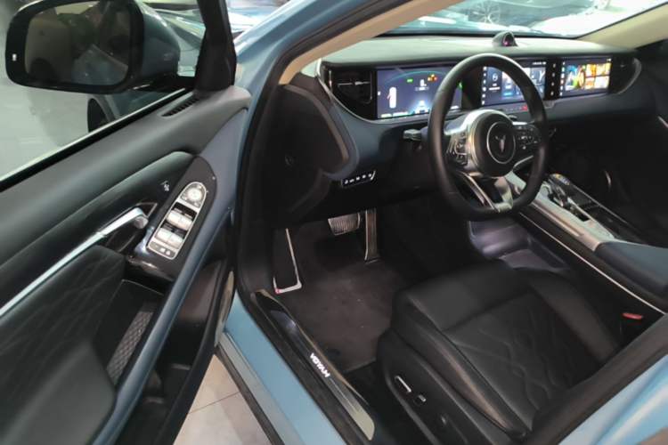 Used VOYAH FREE 2021 Four-Wheel Drive Standard Range-Extended Exclusive Luxury Package Driver Seat