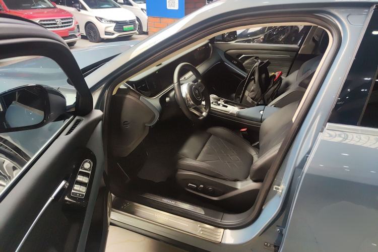Used VOYAH FREE 2021 Four-Wheel Drive Standard Range-Extended Exclusive Luxury Package Driver Seat