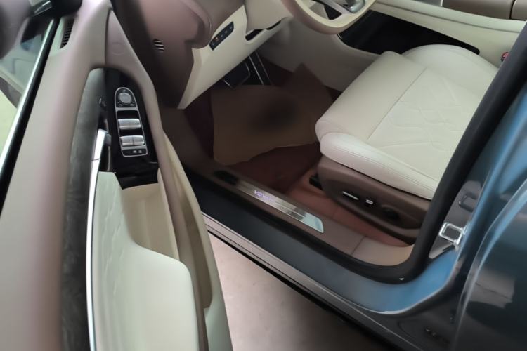 Used VOYAH FREE 2021 Four-Wheel Drive Standard Range-Extended Exclusive Luxury Package Driver Seat
