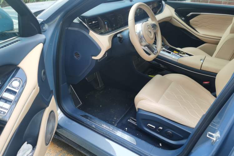 Used VOYAH FREE 2021 Four-Wheel Drive Standard Range-Extended Exclusive Luxury Package Driver Seat