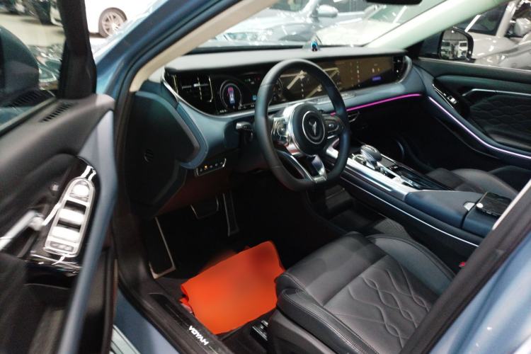 Used VOYAH FREE 2021 Four-Wheel Drive Standard Range-Extended Exclusive Luxury Package Driver Seat