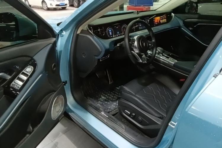 Used VOYAH FREE 2021 Two-Wheel Drive Standard Pure Electric City Edition Driver Seat