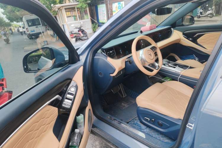 Used VOYAH FREE 2021 Four-Wheel Drive Standard All-Electric Exclusive Luxury Package Driver Seat