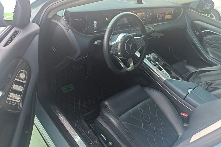 Used VOYAH FREE 2021 Four-Wheel Drive Standard All-Electric Exclusive Luxury Package Driver Seat