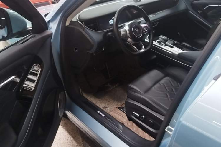 Used VOYAH FREE 2021 Four-Wheel Drive Standard Range-Extended Exclusive Luxury Package Driver Seat